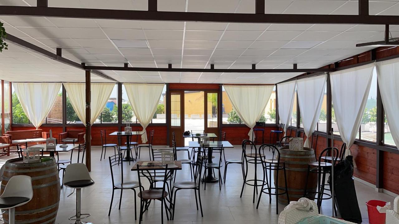 Casa Acito Bed & Breakfast Stornara ภายนอก รูปภาพ
