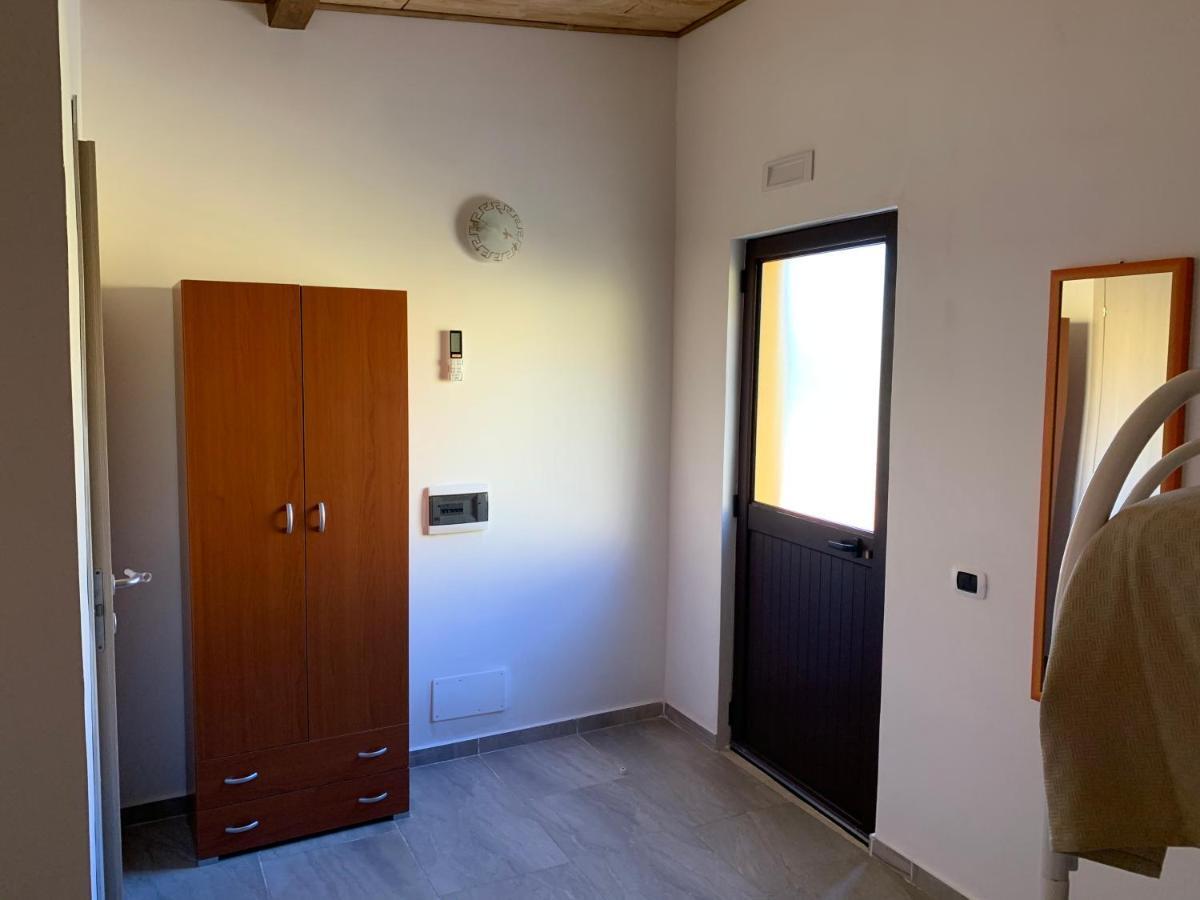 Casa Acito Bed & Breakfast Stornara ภายนอก รูปภาพ