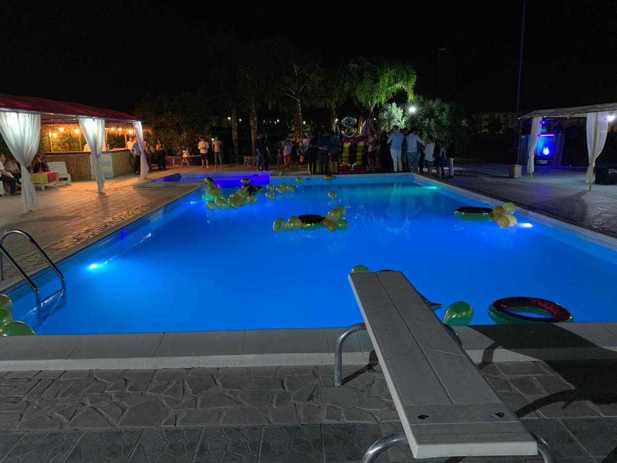 Casa Acito Bed & Breakfast Stornara ภายนอก รูปภาพ